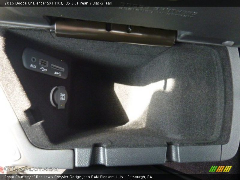 B5 Blue Pearl / Black/Pearl 2016 Dodge Challenger SXT Plus