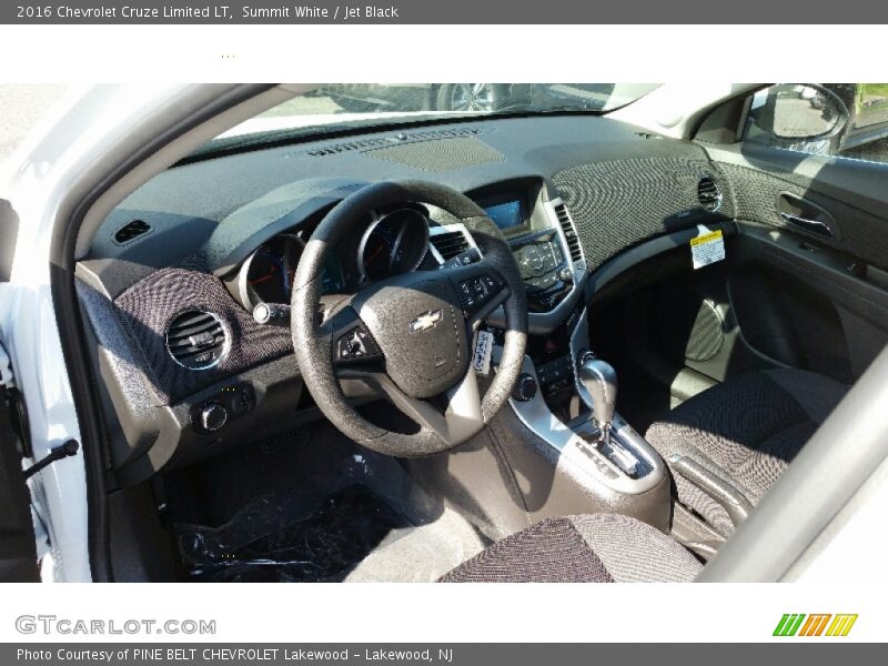 Summit White / Jet Black 2016 Chevrolet Cruze Limited LT