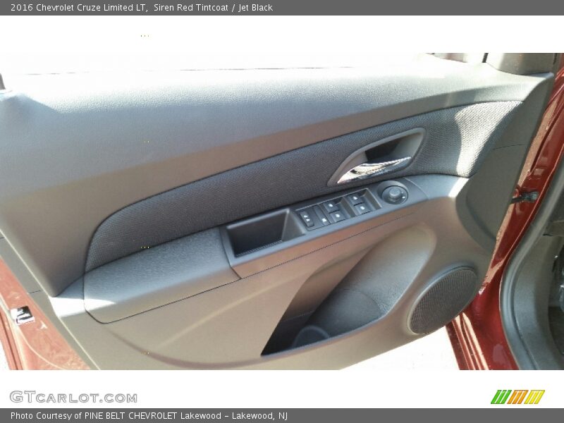 Siren Red Tintcoat / Jet Black 2016 Chevrolet Cruze Limited LT