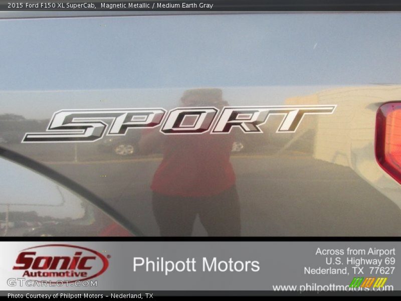 Magnetic Metallic / Medium Earth Gray 2015 Ford F150 XL SuperCab