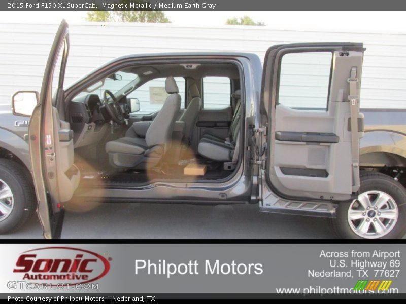 Magnetic Metallic / Medium Earth Gray 2015 Ford F150 XL SuperCab