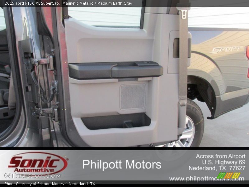 Magnetic Metallic / Medium Earth Gray 2015 Ford F150 XL SuperCab