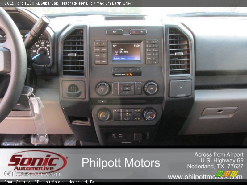 Magnetic Metallic / Medium Earth Gray 2015 Ford F150 XL SuperCab