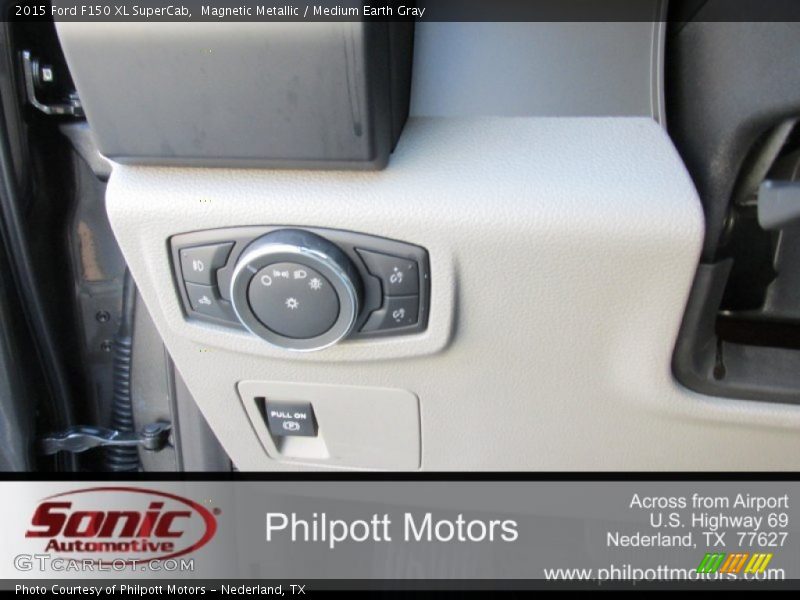 Magnetic Metallic / Medium Earth Gray 2015 Ford F150 XL SuperCab