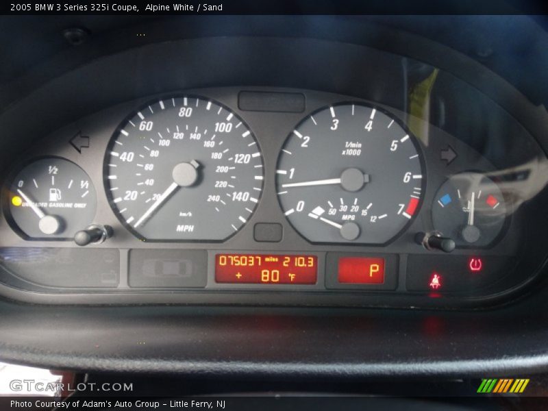 Alpine White / Sand 2005 BMW 3 Series 325i Coupe