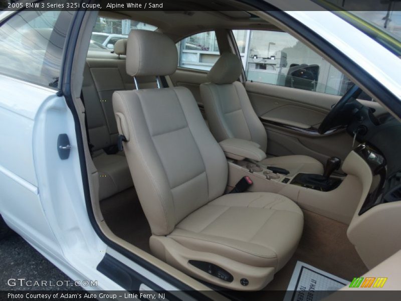 Alpine White / Sand 2005 BMW 3 Series 325i Coupe