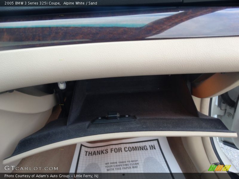 Alpine White / Sand 2005 BMW 3 Series 325i Coupe