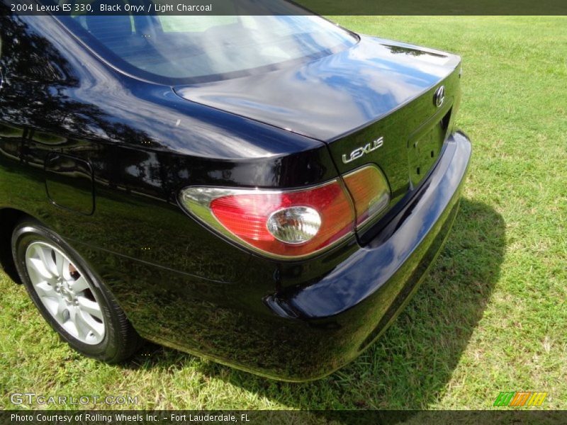 Black Onyx / Light Charcoal 2004 Lexus ES 330