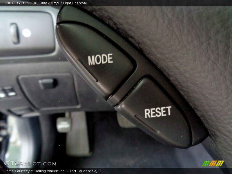 Black Onyx / Light Charcoal 2004 Lexus ES 330