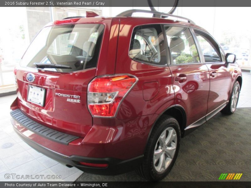 Venetian Red Pearl / Gray 2016 Subaru Forester 2.5i