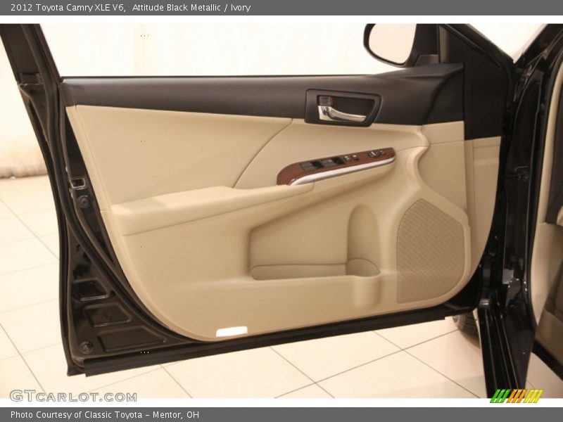 Attitude Black Metallic / Ivory 2012 Toyota Camry XLE V6