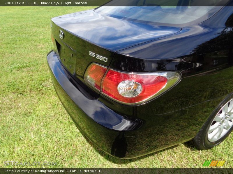 Black Onyx / Light Charcoal 2004 Lexus ES 330