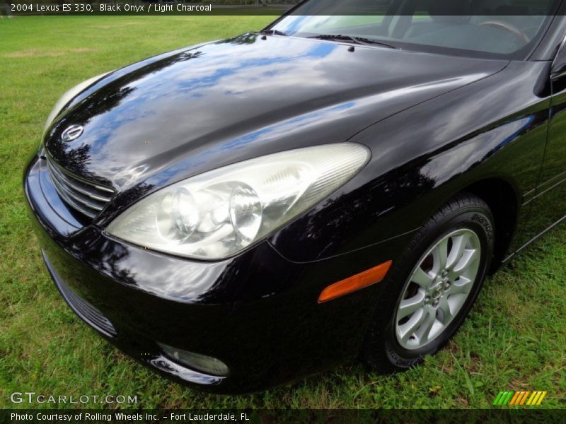 Black Onyx / Light Charcoal 2004 Lexus ES 330