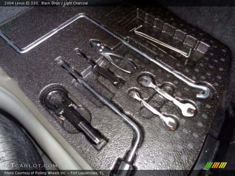 Black Onyx / Light Charcoal 2004 Lexus ES 330