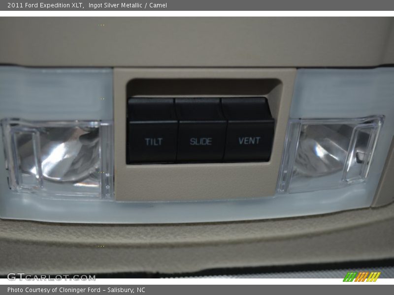 Ingot Silver Metallic / Camel 2011 Ford Expedition XLT