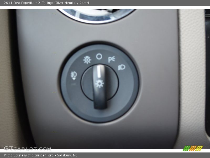 Ingot Silver Metallic / Camel 2011 Ford Expedition XLT