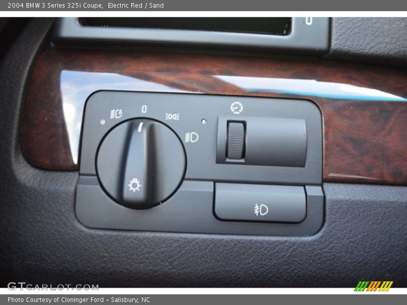 Electric Red / Sand 2004 BMW 3 Series 325i Coupe