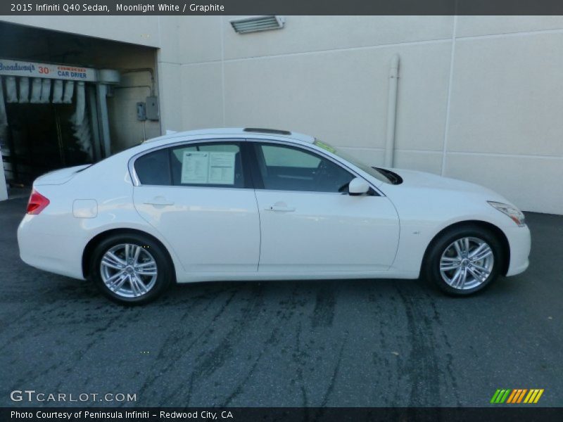 Moonlight White / Graphite 2015 Infiniti Q40 Sedan