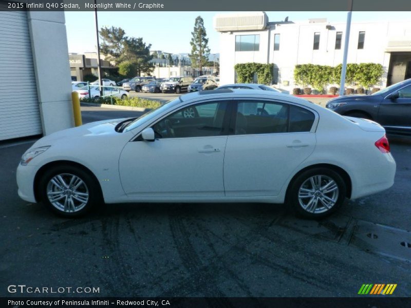 Moonlight White / Graphite 2015 Infiniti Q40 Sedan
