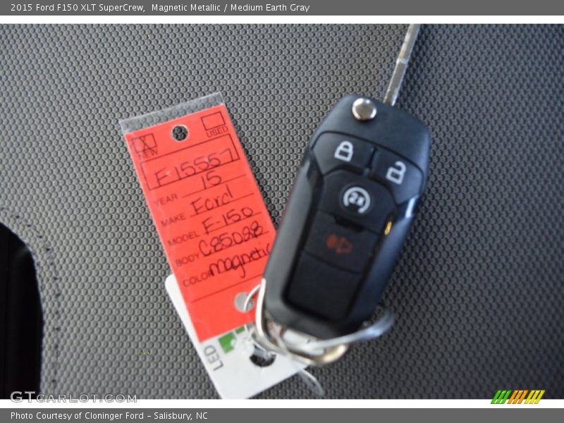 Magnetic Metallic / Medium Earth Gray 2015 Ford F150 XLT SuperCrew