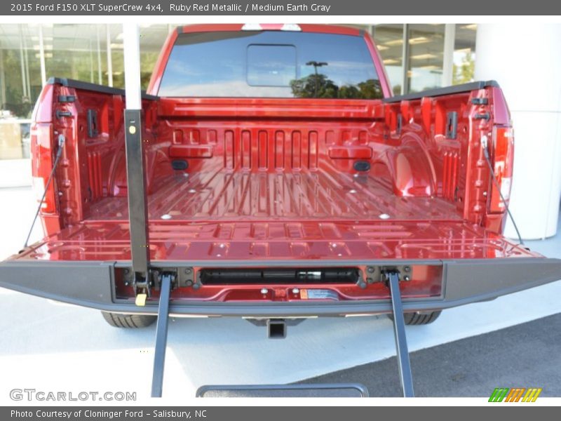 Ruby Red Metallic / Medium Earth Gray 2015 Ford F150 XLT SuperCrew 4x4