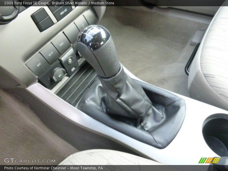 Brilliant Silver Metallic / Medium Stone 2009 Ford Focus SE Coupe