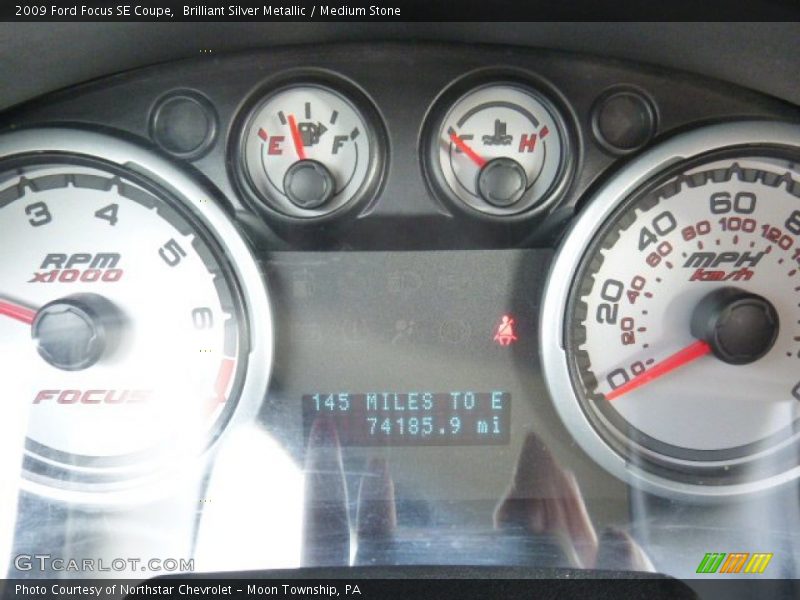 Brilliant Silver Metallic / Medium Stone 2009 Ford Focus SE Coupe