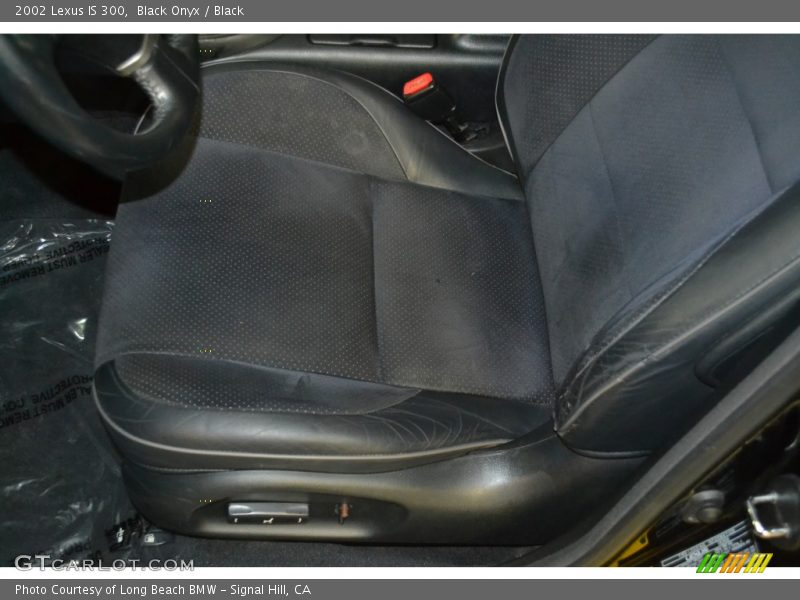 Black Onyx / Black 2002 Lexus IS 300