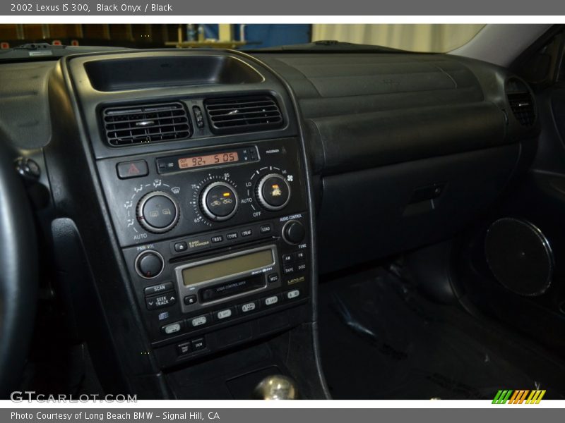 Black Onyx / Black 2002 Lexus IS 300