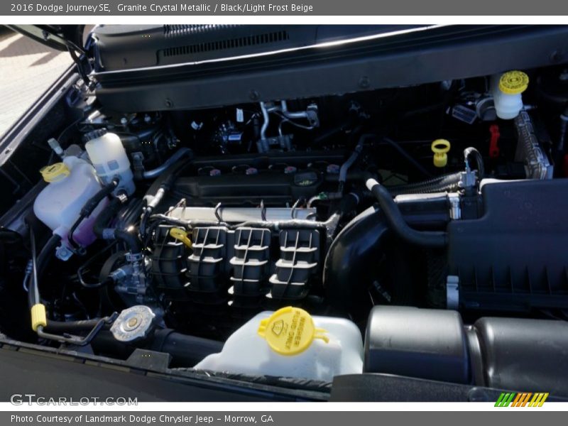 Granite Crystal Metallic / Black/Light Frost Beige 2016 Dodge Journey SE