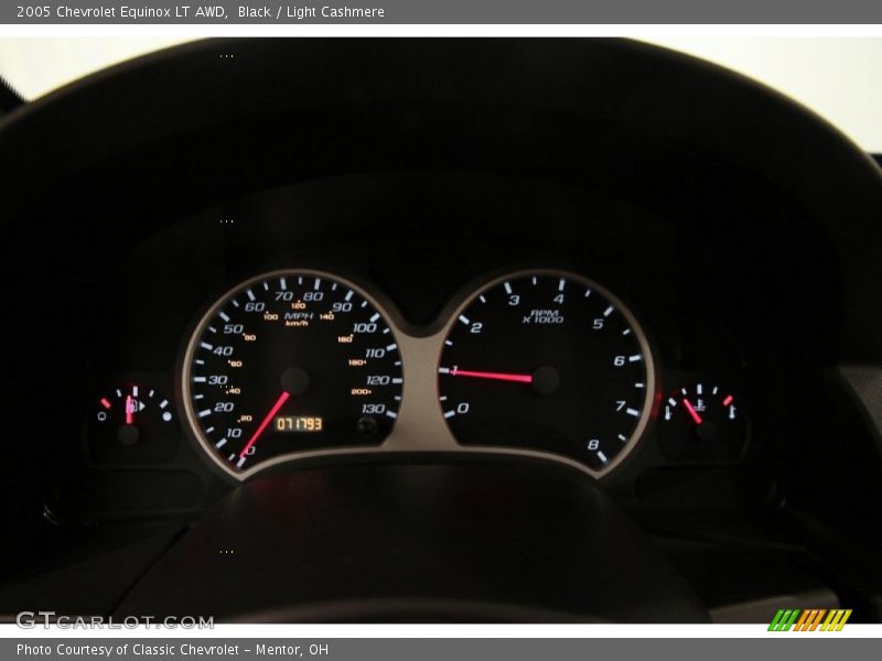 Black / Light Cashmere 2005 Chevrolet Equinox LT AWD