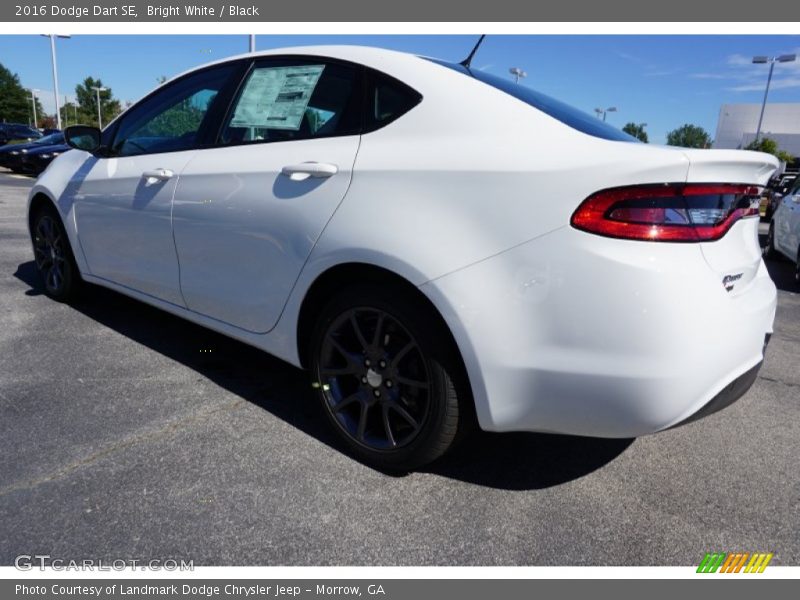 Bright White / Black 2016 Dodge Dart SE