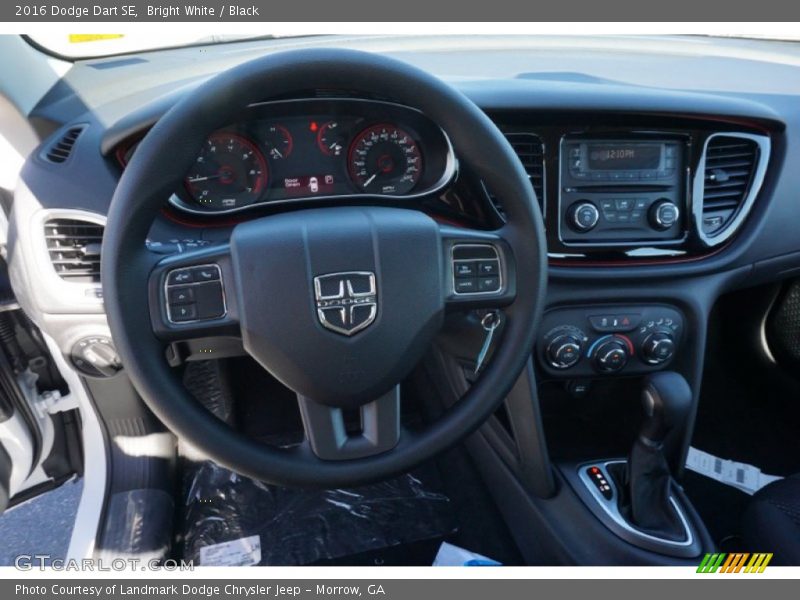Bright White / Black 2016 Dodge Dart SE