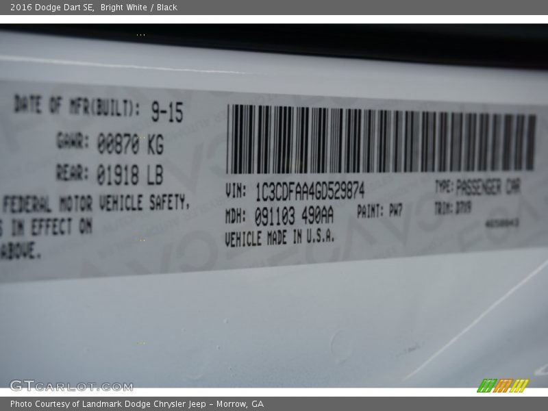 Bright White / Black 2016 Dodge Dart SE