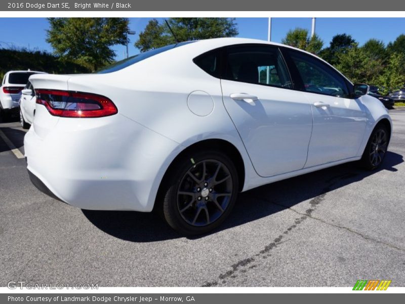 Bright White / Black 2016 Dodge Dart SE
