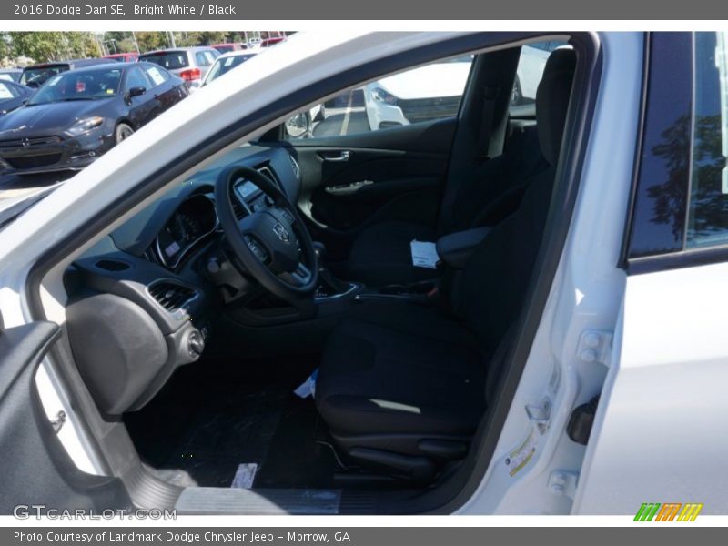 Bright White / Black 2016 Dodge Dart SE