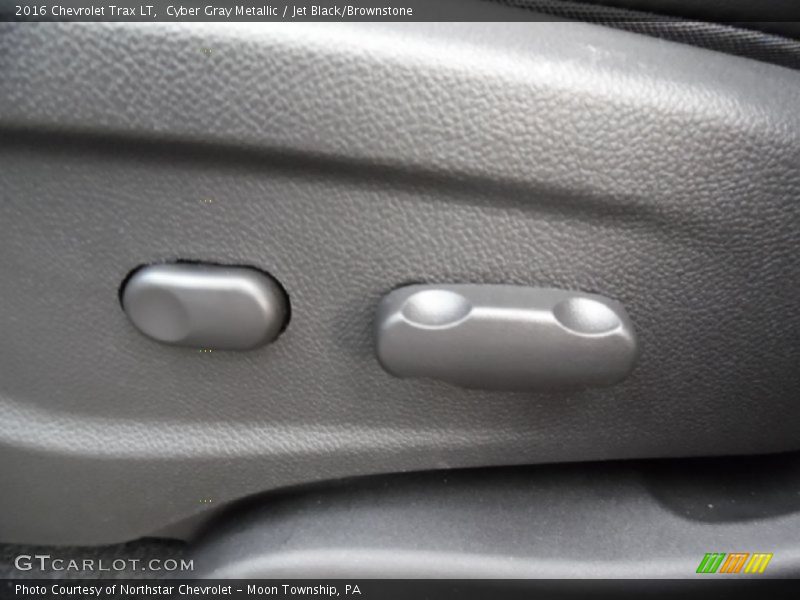 Cyber Gray Metallic / Jet Black/Brownstone 2016 Chevrolet Trax LT