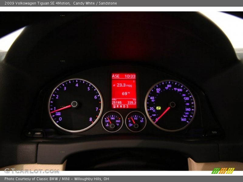 Candy White / Sandstone 2009 Volkswagen Tiguan SE 4Motion