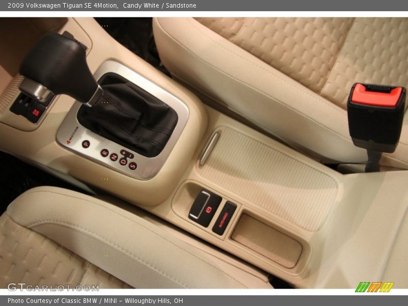 Candy White / Sandstone 2009 Volkswagen Tiguan SE 4Motion