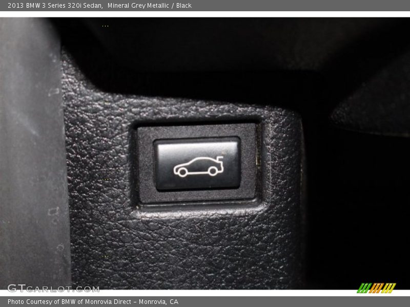 Mineral Grey Metallic / Black 2013 BMW 3 Series 320i Sedan