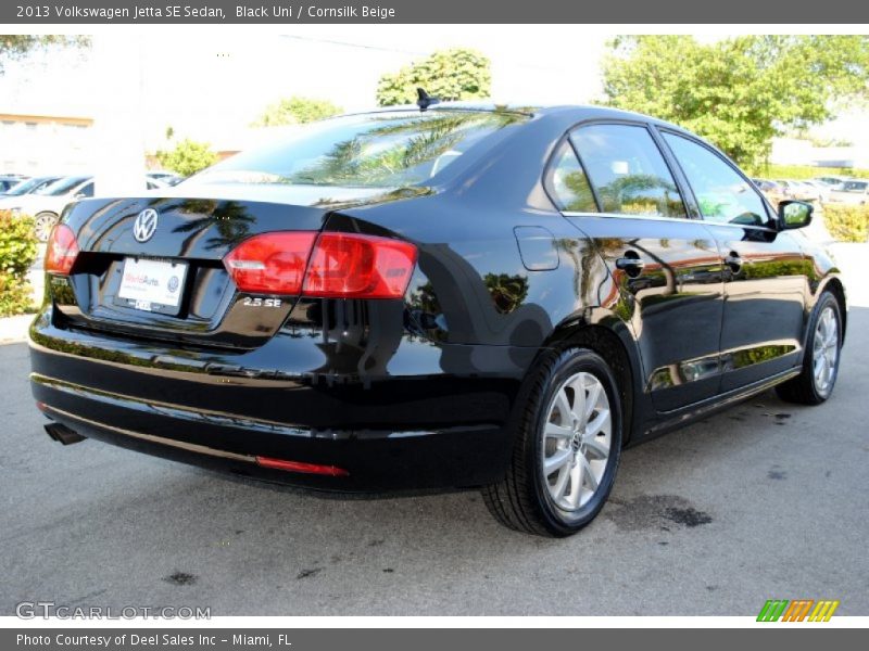 Black Uni / Cornsilk Beige 2013 Volkswagen Jetta SE Sedan