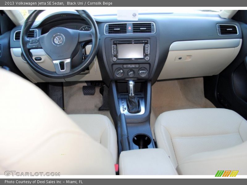 Black Uni / Cornsilk Beige 2013 Volkswagen Jetta SE Sedan
