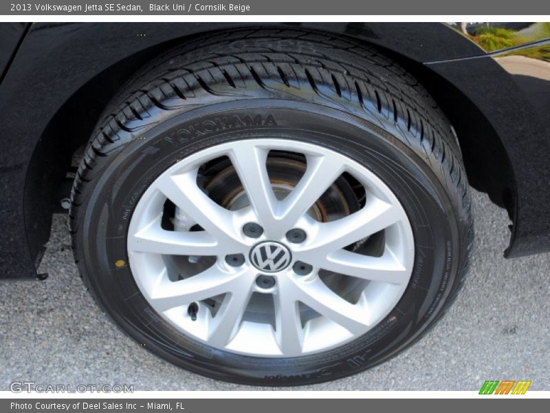 Black Uni / Cornsilk Beige 2013 Volkswagen Jetta SE Sedan