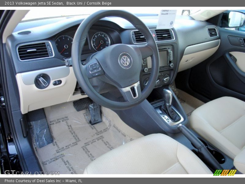 Black Uni / Cornsilk Beige 2013 Volkswagen Jetta SE Sedan