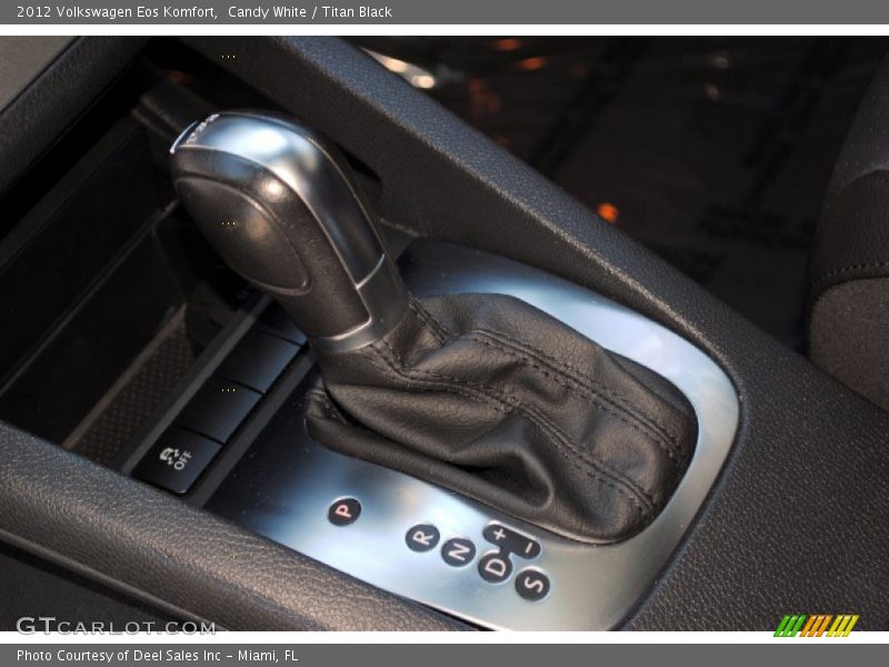 Candy White / Titan Black 2012 Volkswagen Eos Komfort