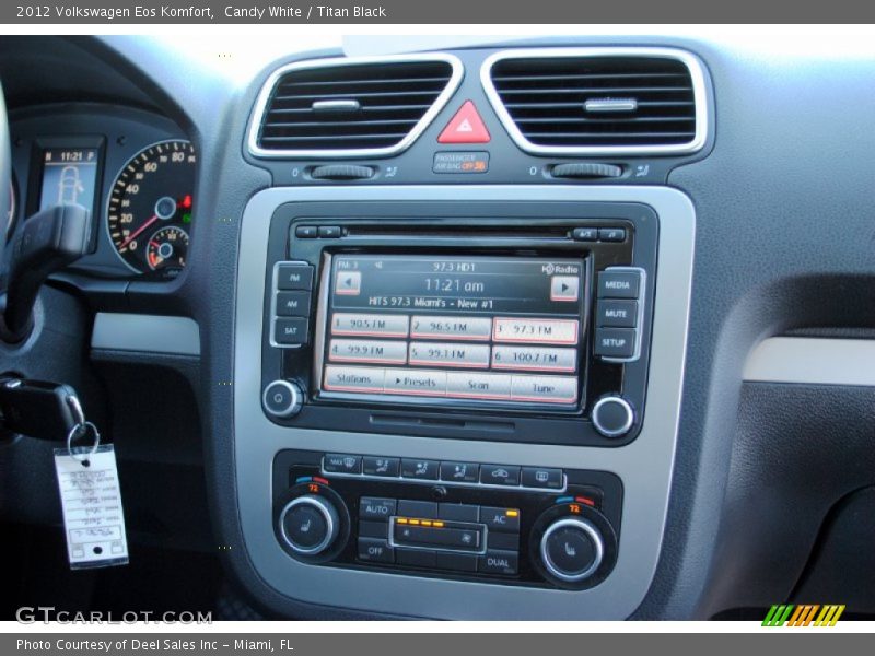 Candy White / Titan Black 2012 Volkswagen Eos Komfort