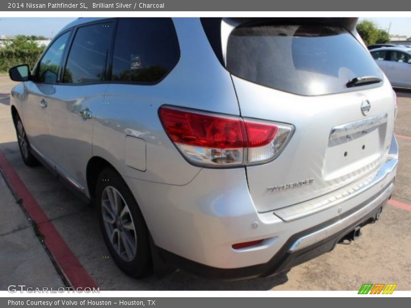 Brilliant Silver / Charcoal 2014 Nissan Pathfinder SL