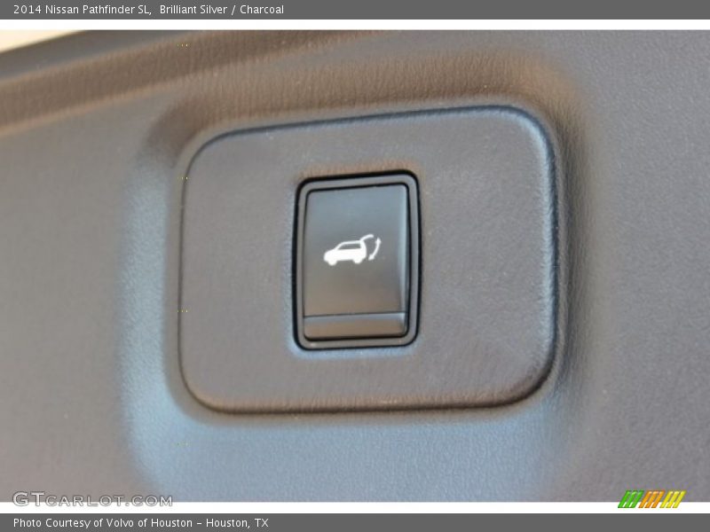 Brilliant Silver / Charcoal 2014 Nissan Pathfinder SL