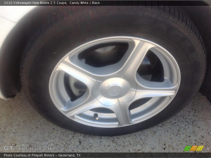 Candy White / Black 2010 Volkswagen New Beetle 2.5 Coupe