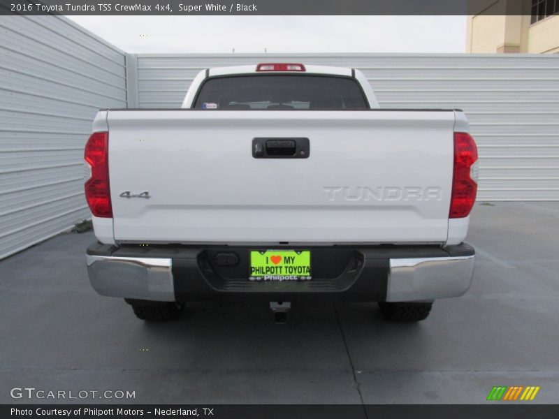 Super White / Black 2016 Toyota Tundra TSS CrewMax 4x4